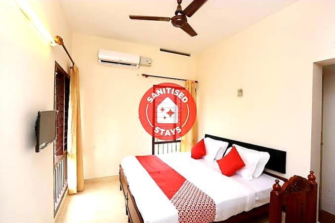 Hotel Sunday - Townhouse Club Airport Trivandrum Thiruvananthapuram Dış mekan fotoğraf