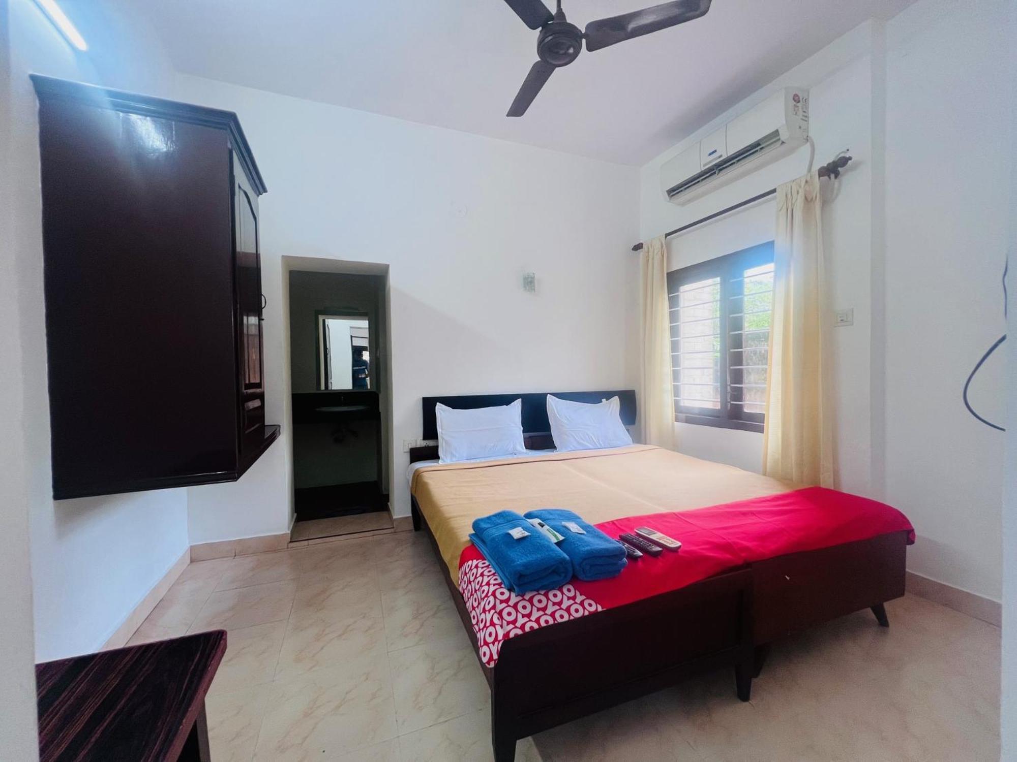 Hotel Sunday - Townhouse Club Airport Trivandrum Thiruvananthapuram Dış mekan fotoğraf